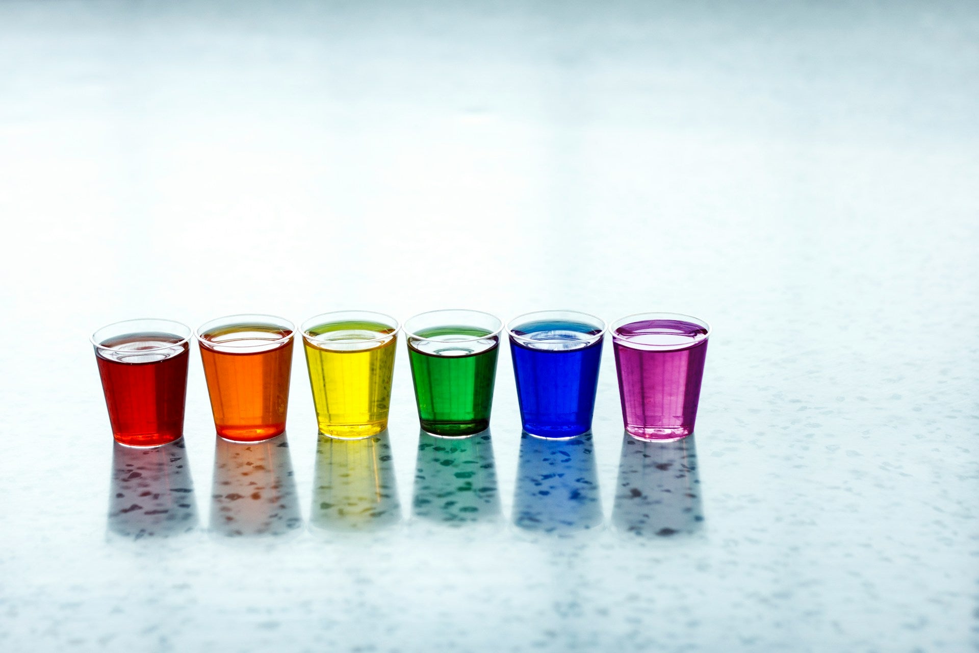 Geschenk für den Mitbewohner mit Schnaps – Skischuh-Gläser für die WG-Party