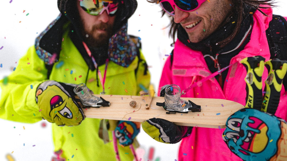 Faschingsparty für Erwachsene: kostümierte Runde mit Konfetti und Shotski